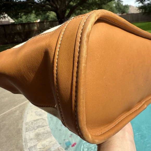 Coach Bleeker 6121 Tan and Brown Leather and Linen Tote EUC Made in the USA ๐บ๐ธ๐บ๐ธ - Picture 8 of 17